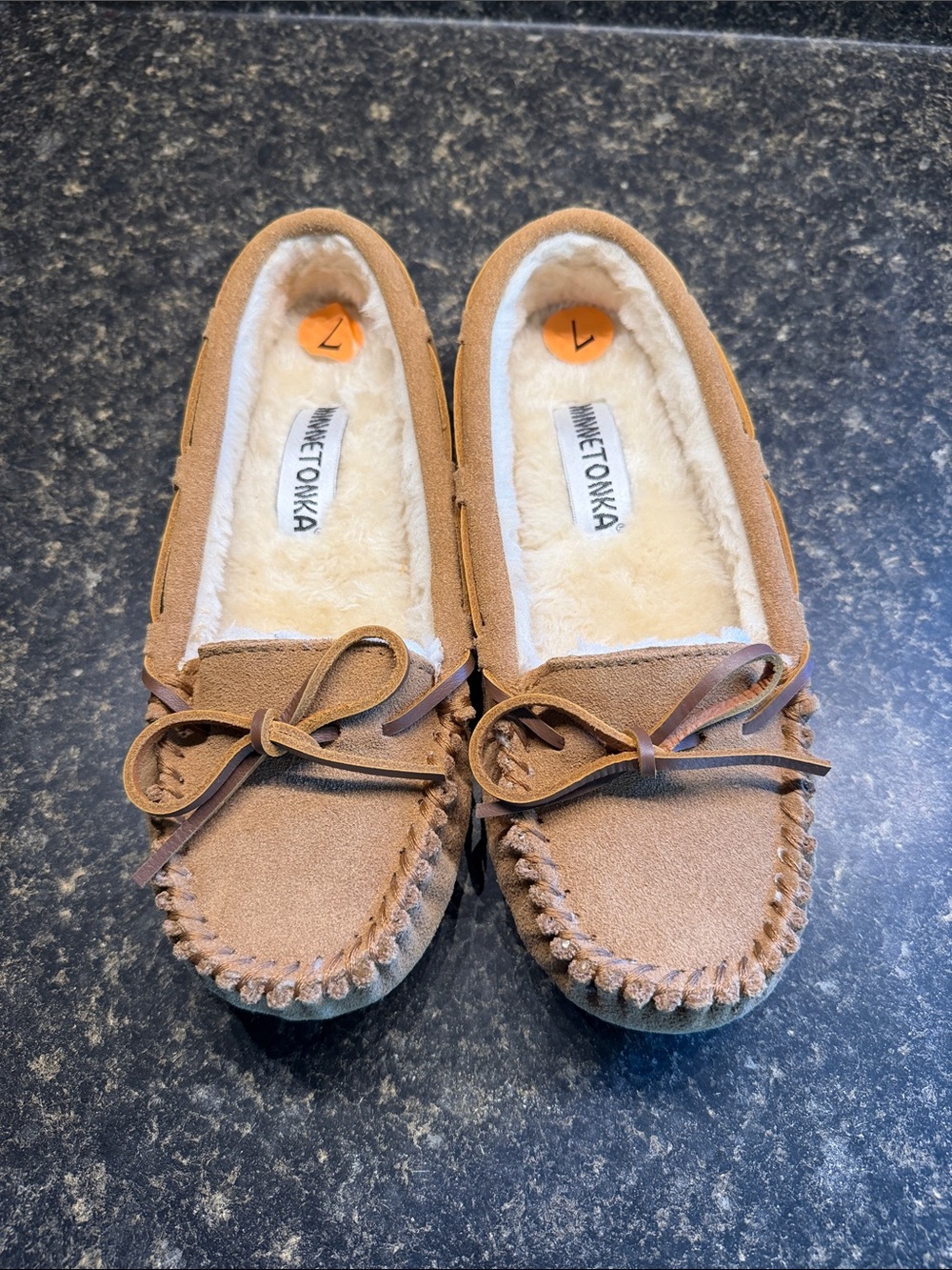 Minnetonka Women's Chestnut Suede Moccasins with Bow